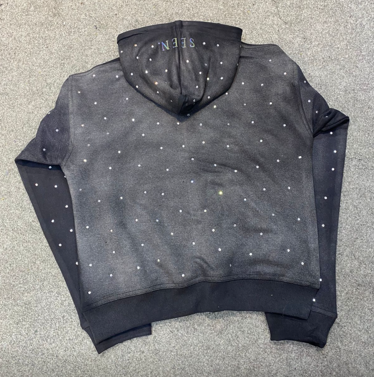 Driplin3.co “THE WORLD IS WATCHING” hoodie (PREORDER)